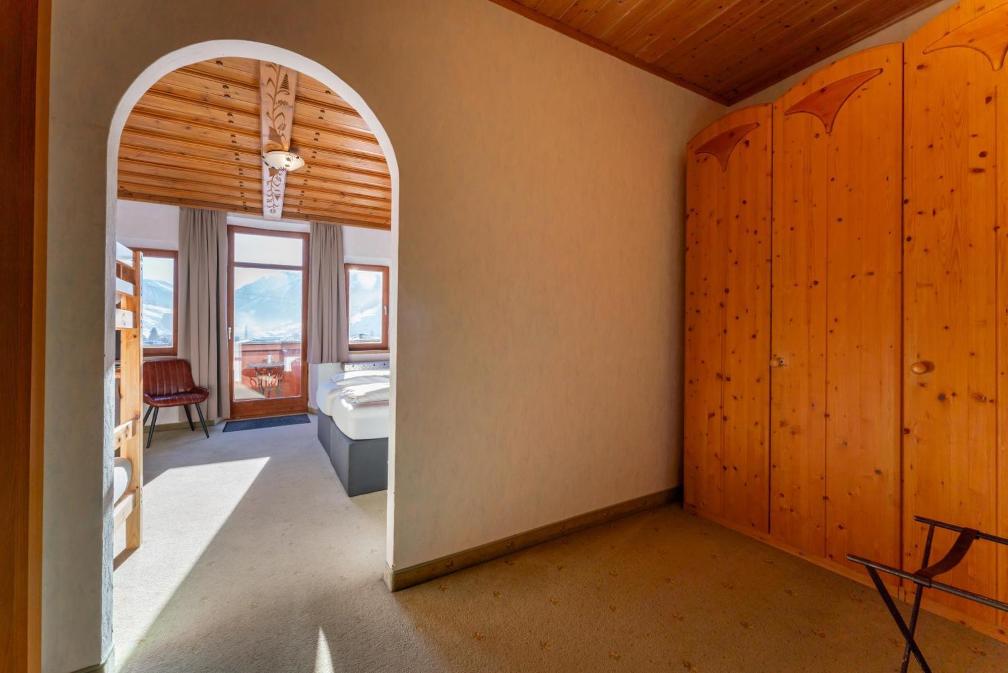 Hotel Gasthof Post Брук-ан-дер-Гросглокнерштрасе Екстер'єр фото