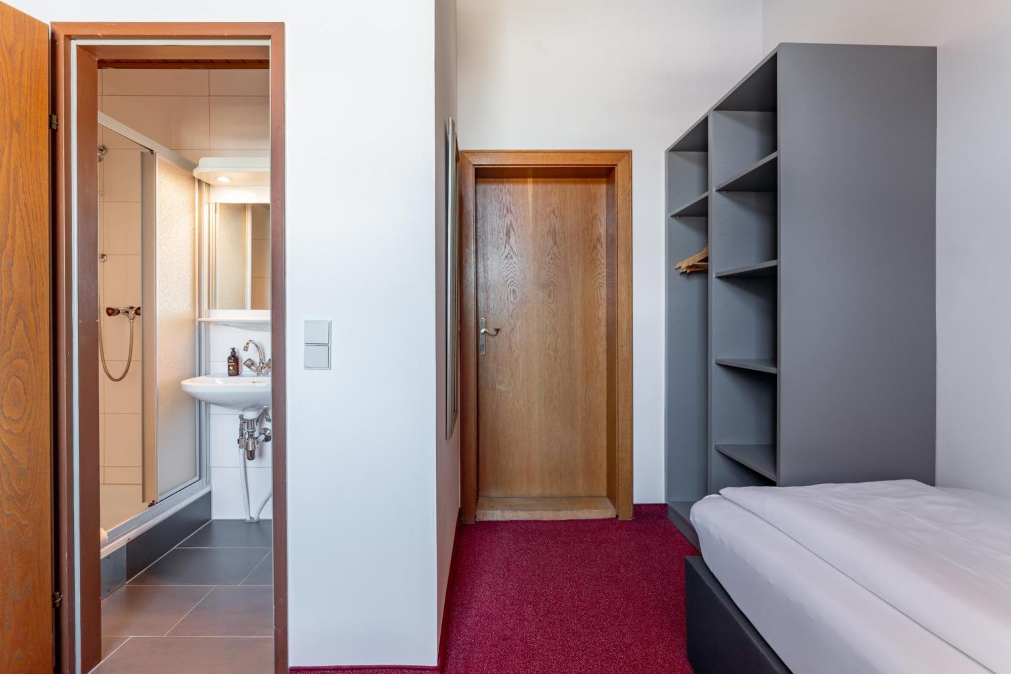 Hotel Gasthof Post Брук-ан-дер-Гросглокнерштрасе Екстер'єр фото
