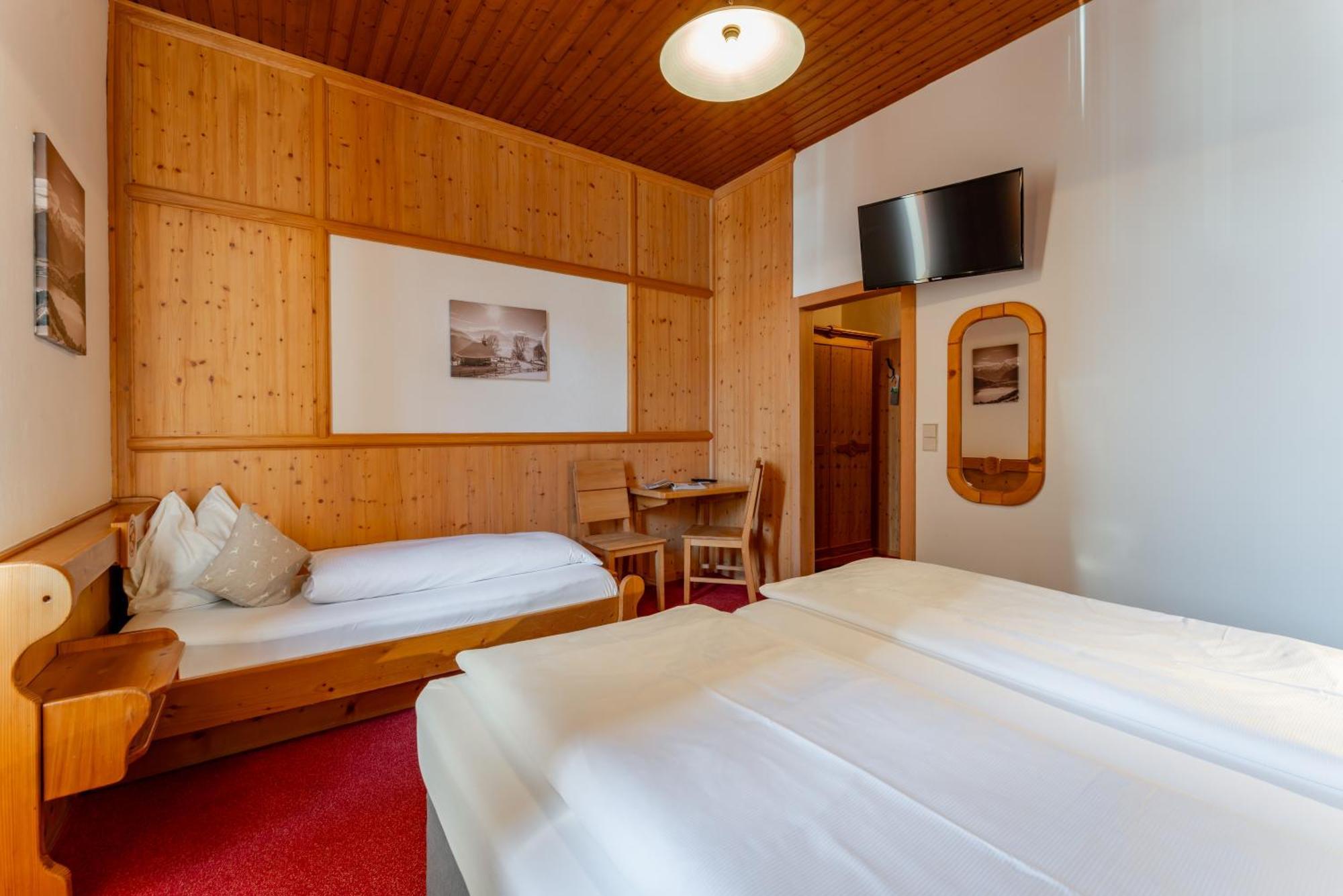 Hotel Gasthof Post Брук-ан-дер-Гросглокнерштрасе Екстер'єр фото
